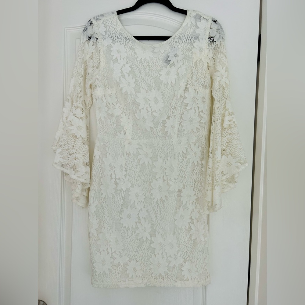 Allure ‘Em In White Lace Bell Sleeve Bodycon Dress